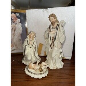 Bon Ton Vintage Jade Porcelain Nativity 3 piece set - *Mary, Joseph, Baby Jesus*